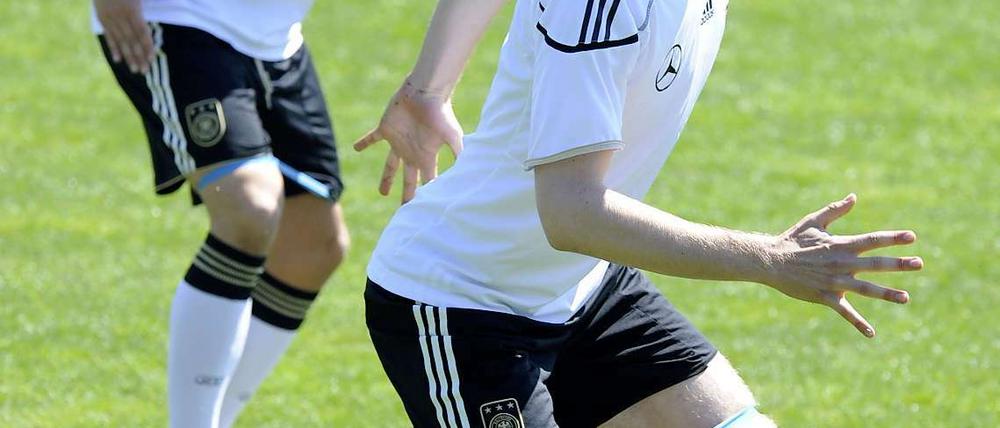 Per Mertesacker, 25, ist mit 60 Länderspieler einer der erfahrensten Nationalspieler im Aufgebot von Bundestrainer Joachim Löw.