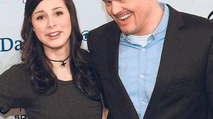 Unser Star für Oslo. Lena Meyer-Landrut, deutsche Teilnehmerin beim „Song Contest“, ist dank Stefan Raab in aller Munde. Foto: dpa