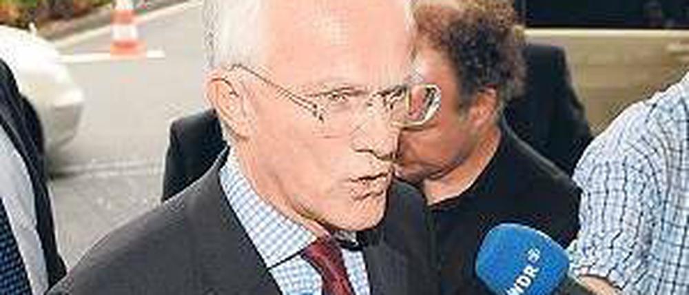 Vage. Rüttgers wollte FDP bei Gesprächen mit der SPD den Vortritt lassen. Foto: dpa