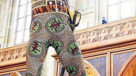 Im Visier. Yinka Shonibare zeigt in der Friedrichswerderschen Kirche seine kopflosen Gestalten,