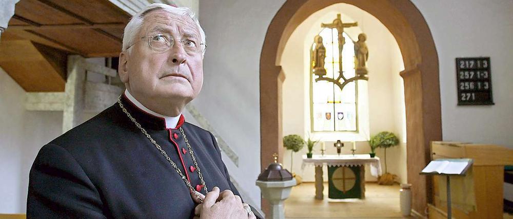 Walter Mixa denkt über Verfahren am päpstlichen Gerichtshof nach.