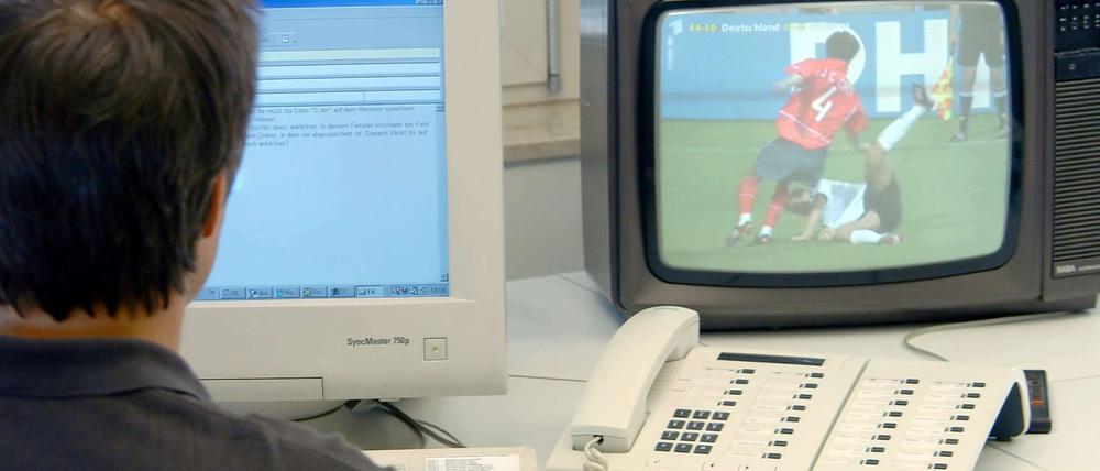 Es gibt enge Grenzen bei der Nutzung von Fernsehen und Internet.