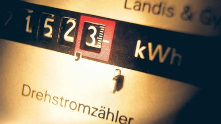 Zeit, dass sich was dreht. Bereits die Hälfte der Versorger hat ihre Tarife in diesem Jahr erhöht – teils mit kreativen Argumenten.