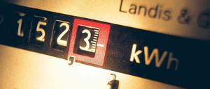 Zeit, dass sich was dreht. Bereits die Hälfte der Versorger hat ihre Tarife in diesem Jahr erhöht – teils mit kreativen Argumenten.