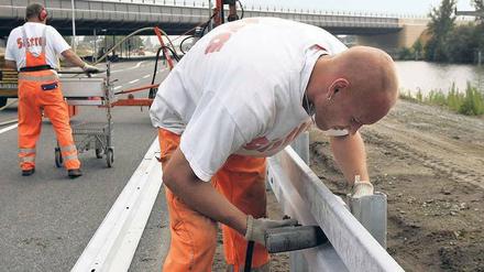 Neue Trassen. Lange wurde an der Autobahn A113 gebaut, die seit 2008 von Neukölln bis zum Flughafen Schönefeld führt. Davon profitiert auch der Technologiepark Adlershof mit eigener Zufahrt. Ähnliche Fortschritte für Unternehmen erhoffen sich Wirtschaftsvertreter vom geplanten Teilabschnitt der A100.