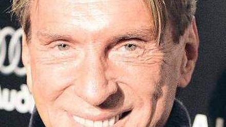 Wolfgang Joop. Der Modezar will Schiesser für 80 Millionen Euro übernehmen. Foto: dpa