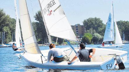 Hart am Wind. 60 Mannschaften kämpfen um den Tagesspiegel-Hochschulcup. 