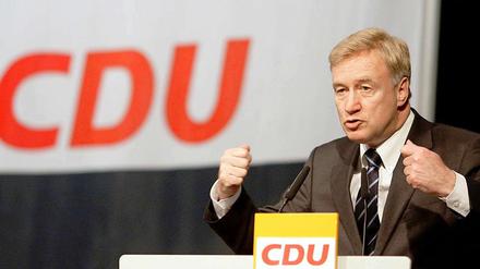 Hamburgs Erster Buergermeister Ole von Beust (CDU)fordert mehr Führung von Merkel. 