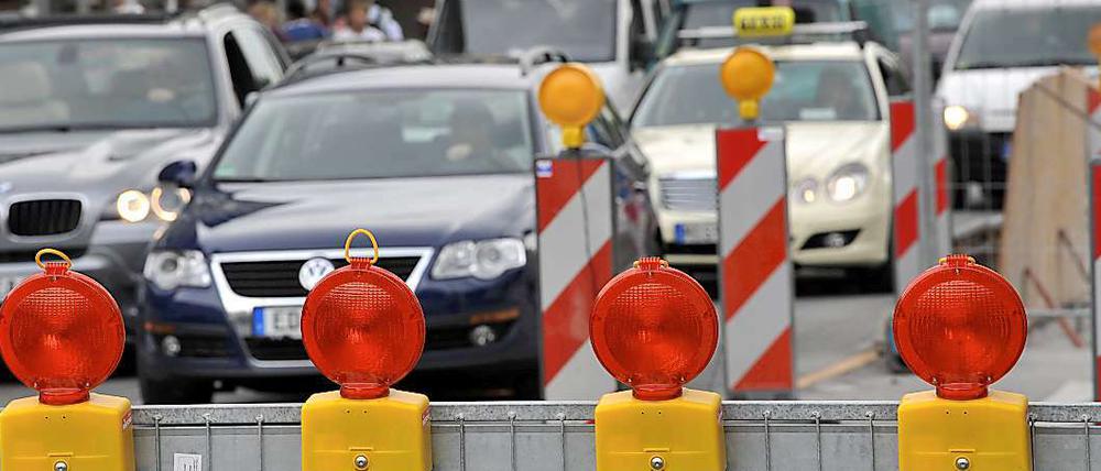 Wer die Sommerferien in Berlin verbringt, muss sich auf noch mehr Baustellen gefasst machen.