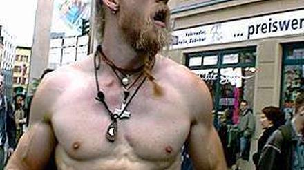 Spiel mit den Muskeln. Matthias Fritschs "Techno-Viking" auf seinem Siegeszug um die Welt.