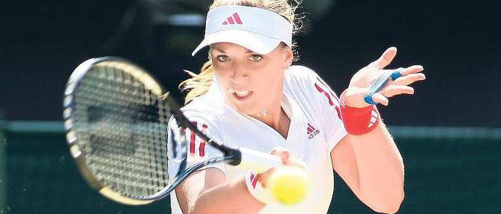 Nicht abheben. Sabine Lisicki musste zuletzt ihre Ziele neu definieren. Erst einmal war die 20-Jährige froh, überhaupt wieder stehen zu können. 