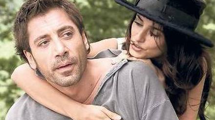 Jawort. Penelope Cruz und Javier Bardem in „Vicky Christina Barcelona“. Foto: dpa