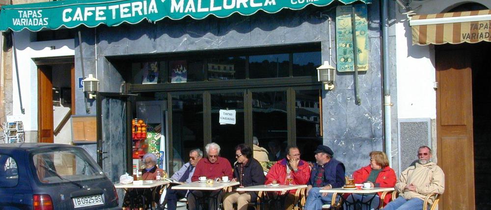 Betrieb außerhalb der Hochsaison. So wünschen es Gäste und Veranstalter auf Mallorca. Jedoch nicht überall sind kleine Bars im Winter geöffnet wie hier in Port de Sóller.