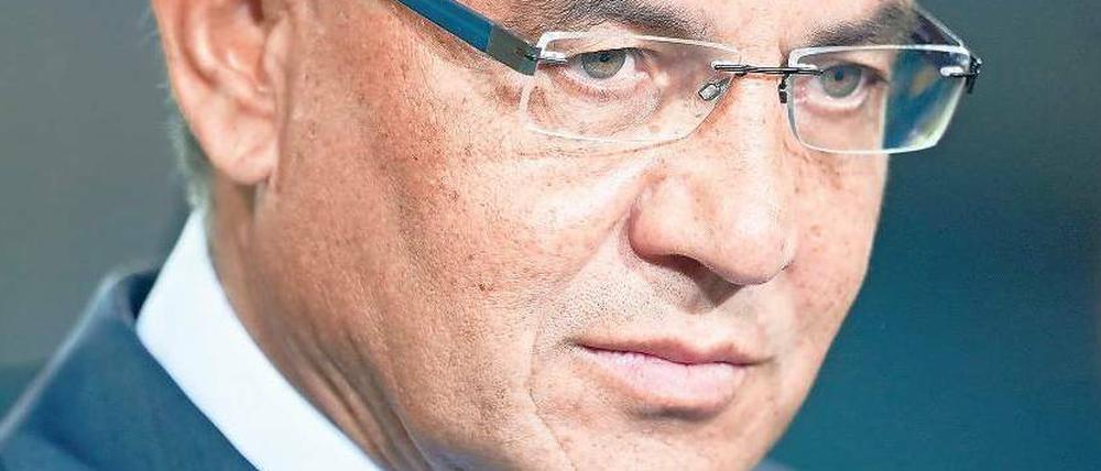 Keine Diskussion. Felix Magath muss nicht um seinen Job fürchten.