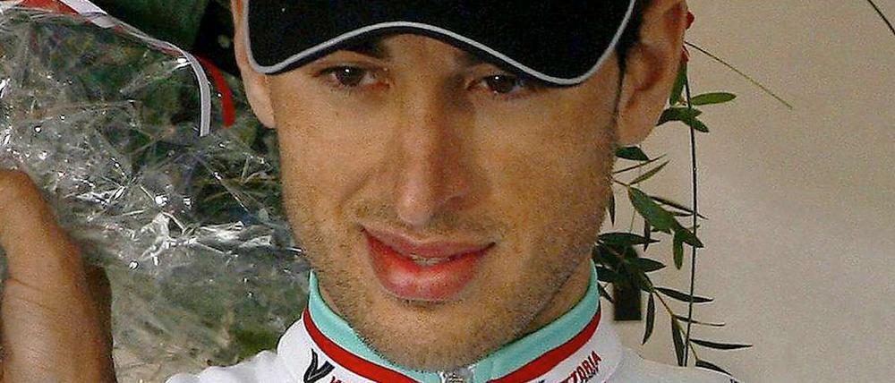 Der italienische Radprofi Enrico Rossi wurde von der Polizei festgenommen.