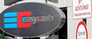 Firmenschild an der Easycash-Zentrale in Ratingen.