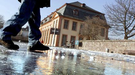 Zeit totschlagen bis zum Schulschluss: 12 000 Berliner Kinder schwänzen den Unterricht. Sie drücken sich in Kaufhäusern oder auf der Straße rum.