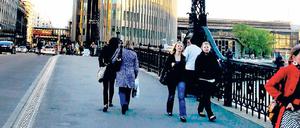 Ein gutes Geschäft. Das Spreedreieck wurde 5000 Quadratmeter größer als geplant. Der Investor bekam rund 8 Millionen Euro Schadensersatz und zwei Grundstücke, weil das Land schlecht verhandelte und den Kaufvertrag mit heißer Nadel strickte. 