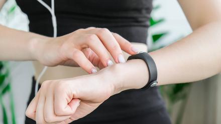 Zu Weihnachten hat die Mutter unserer Kolumnistin sich eine Fitnessuhr gewünscht.