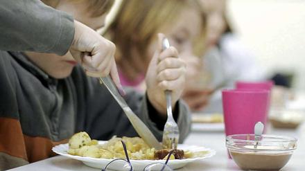 Schulpaket und Mittagessen wird bereits bezahlt.