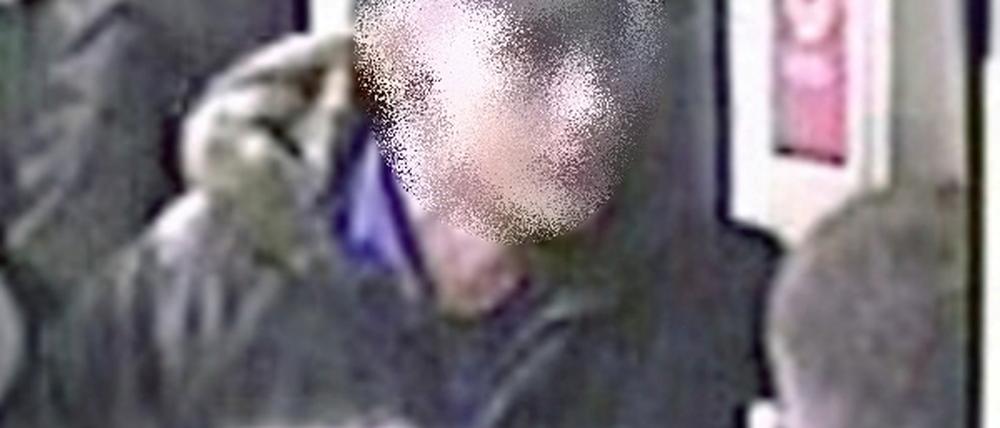 Eine Überwachungskamera lieferte die Fahndungsfotos.