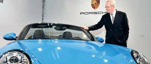 Keine Berührungsängste. „Der integrierte Autokonzern wird umgesetzt“, sagte VW-Chef Winterkorn und ließ sich am Dienstag mit einem Speedster ablichten.