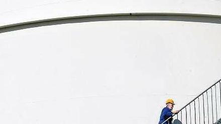 Steil nach oben. Wegen der guten Konjunktur rechnet BASF für das Jahr 2010 nun mit einem Umsatz von 63 Milliarden Euro. 