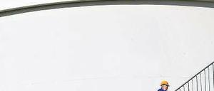 Steil nach oben. Wegen der guten Konjunktur rechnet BASF für das Jahr 2010 nun mit einem Umsatz von 63 Milliarden Euro.