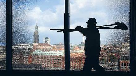 Viel zu tun. Ein großer Teil der Konjunkturpakete ist noch nicht abgearbeitet, weiß der DIHK. Davon profitiert vor allem der Bau.