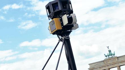 Alles im Blick. Bereits vor zwei Jahren ließ Google die Straßen Berlins mit Spezialkameras für seinen neuen Internet-Bilderdienst Street View fotografieren. 