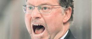 Lautstark: Münchens Trainer Pat Cortina