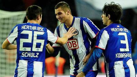 Wollen auch heute wieder jubeln: Die Herthaner Schulz, Lasogga und Kobiashvili (v.l.)
