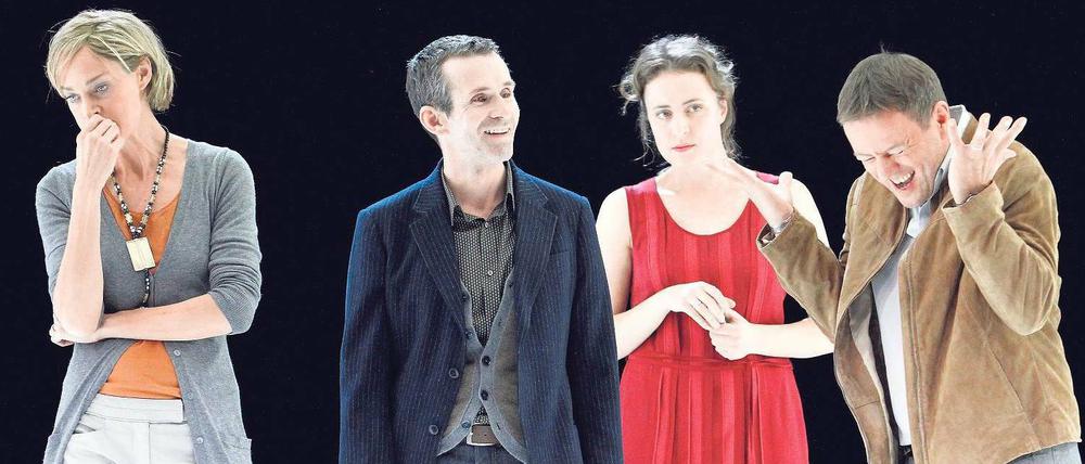 Viererbande. Sophie von Kessel, Ulrich Matthes, Maren Eggert und Norman Hacker spielen Schimmelpfennig. 