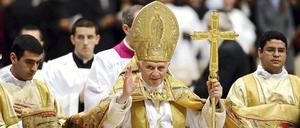 Papst Benedikt hat seine Meinung zu Kondomen geändert.