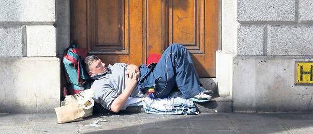 Keine Zeit zum Schlafen. Bis 2013 müssen sich die Euro-Länder eine Lösung einfallen lassen, wie sie mit Schuldnerstaaten wie Irland umgehen. Dann läuft der Rettungsfonds von EU und Internationalem Währungsfonds aus. 