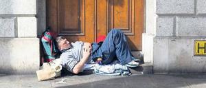 Keine Zeit zum Schlafen. Bis 2013 müssen sich die Euro-Länder eine Lösung einfallen lassen, wie sie mit Schuldnerstaaten wie Irland umgehen. Dann läuft der Rettungsfonds von EU und Internationalem Währungsfonds aus. 