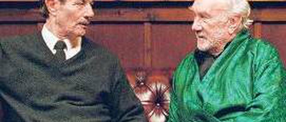 Pläne schmieden Horten (Bård Owe, l.) und Sissener (Espen Skjønberg). Foto: Arte