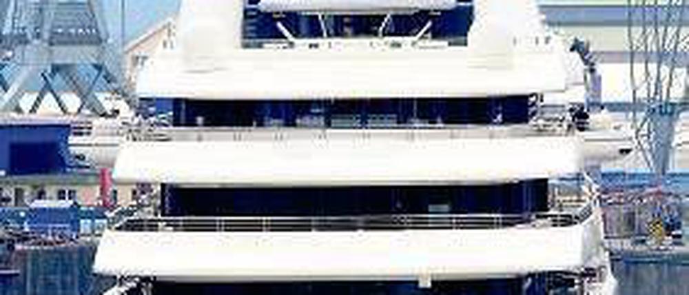 750 Millionen Euro will die Werft, der Käufer Abramowitsch will Rabatt. Foto: dpa
