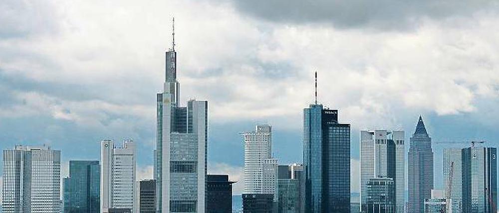 Frankfurts Türme. „Im Segment Staatsanleihen ist die Ampel von Grün auf Rot gesprungen“, warnt die Bundesbank.