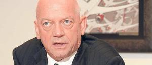 Air Berlin bleibt in Tegel. Joachim Hunold will mit der Zentralverwaltung nicht in die Nähe des BBI umziehen. Aber trotzdem setzt er ganz auf den neuen Flughafen. 