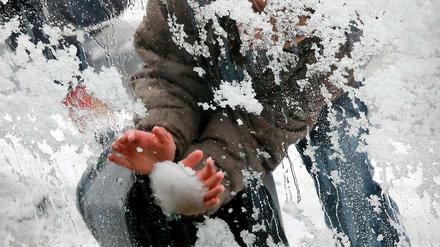 Normalerweise sind Schneeballschlachten ein unschuldiger Spaß. 