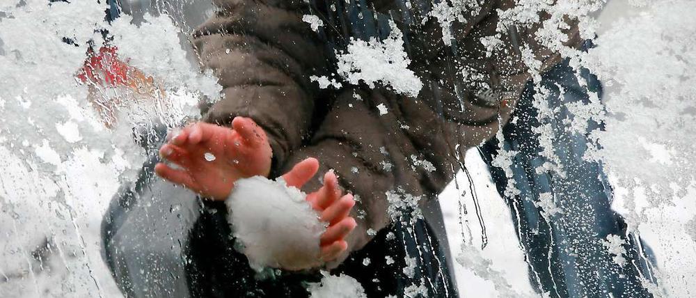 Normalerweise sind Schneeballschlachten ein unschuldiger Spaß. 