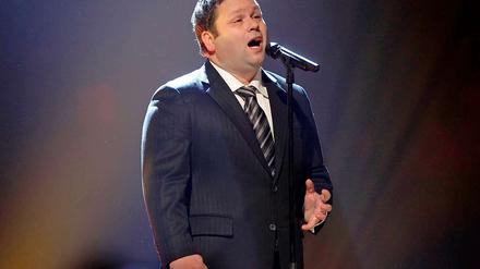 Startenor Paul Potts tritt zum Jahreswechsel am Brandenburger Tor auf.