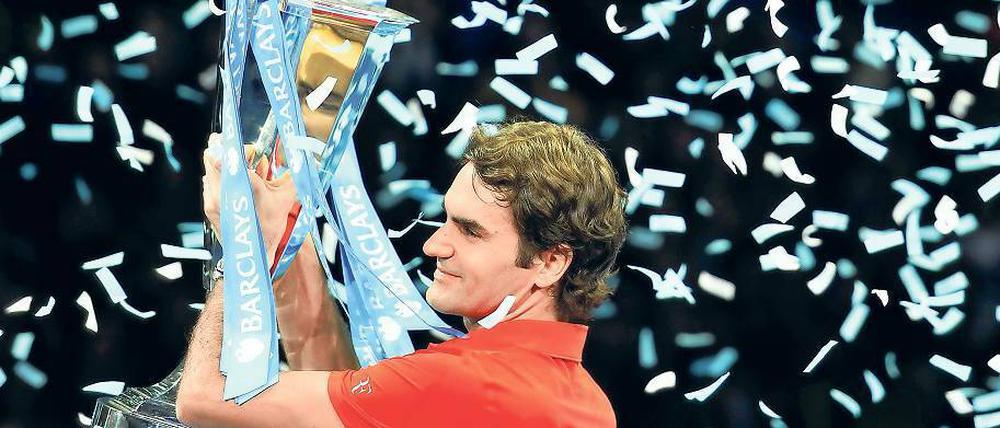 Schnipsel Londoner Art. Zum Saisonabschluss stimmt bei Roger Federer wieder die Papierform. Foto: AFP