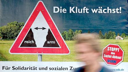 Reiche und Arm: Die Kluft wächst laut einer Studie.