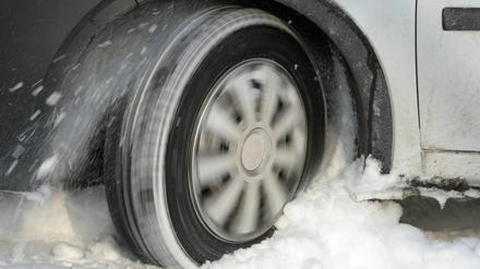 Winterreifen werden bei Schnee und Matsch zur Pflicht.