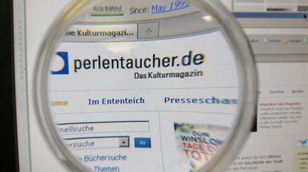 Noch einmal müssen die Texte des "Perlentauchers" geprüft werden, ob sie zu nah an den Originalen der Zeitungen sind.