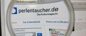 Noch einmal müssen die Texte des "Perlentauchers" geprüft werden, ob sie zu nah an den Originalen der Zeitungen sind.