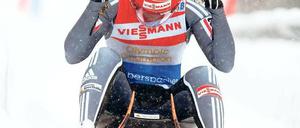 Historischer Jubel. Tatjana Hüfner feiert den 100. Weltcupsieg einer deutschen Rodlerin in Folge. Foto: dpa