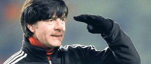Joachim Löw, 50, ist seit 2006 Cheftrainer der deutschen Nationalmannschaft. Die französische Sportzeitung „L’Équipe“ wählte ihn zum „Manager des Jahres“.